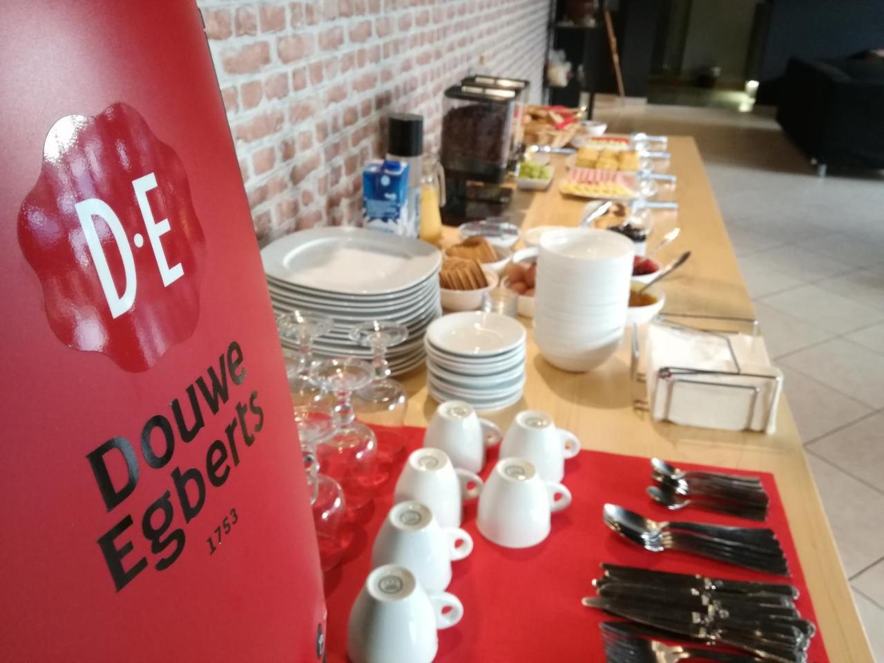 Leonidaion Guesthouse Ancient Olympia Luaran gambar Douwe Egberts coffee bar